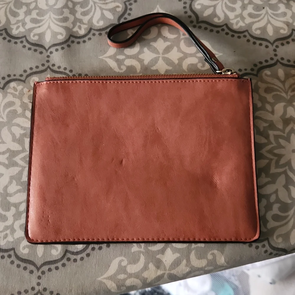 Beautiful Wristlet - Picture 2 of 6